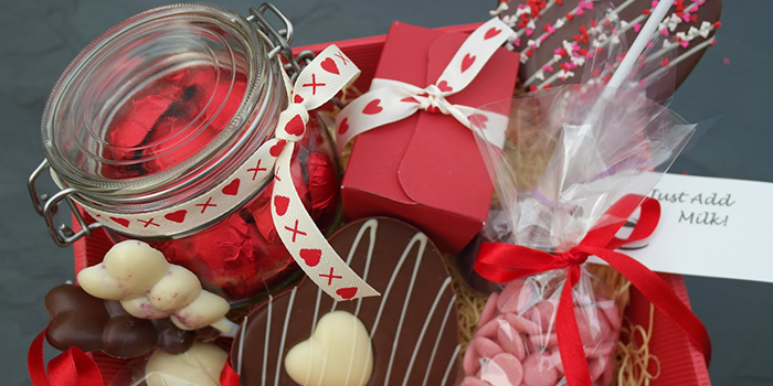 DIY Valentine's Day Gift Ideas For Your Partner | Eko Pearl Towers